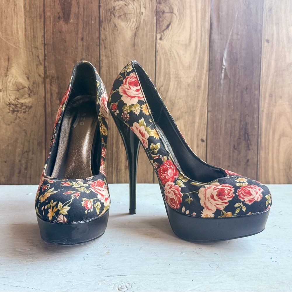 Floral Black Platform Heels